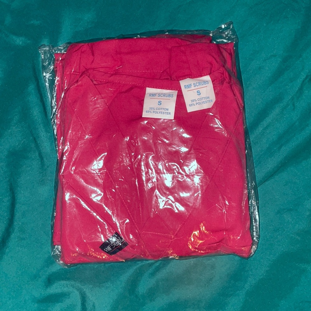 NWT 3Piece Scrub Set cap, pant, top size Small Pink